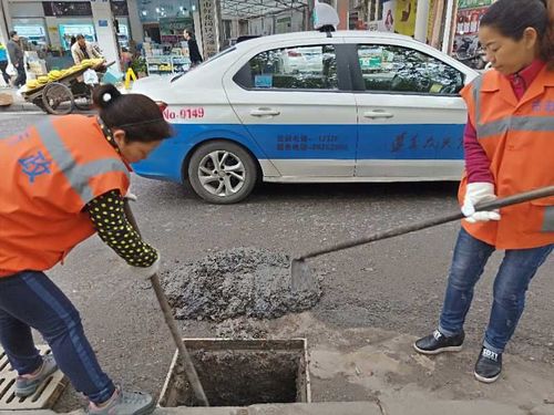 白鹭湖管理区沉沙井清掏-污水井清理
