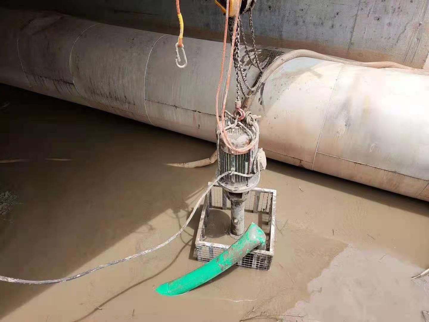 白鹭湖管理区工业管道清理